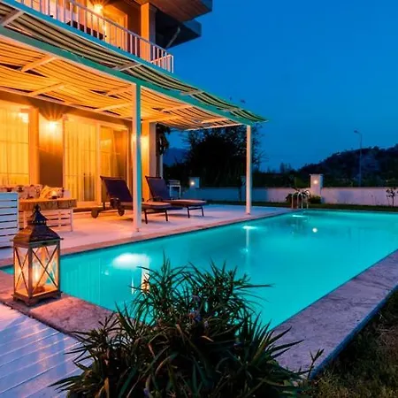 Turay Hotel 3*